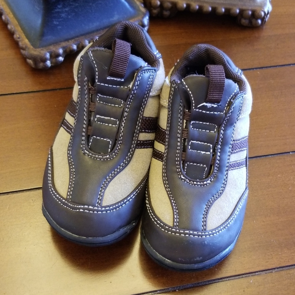 CARTER'S 😁 SHOES